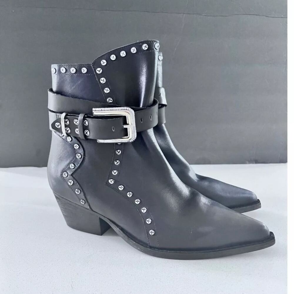 Free people Billie leather cowboy boots!  Sz 6.5.